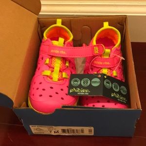 Stride rite water sneaks!